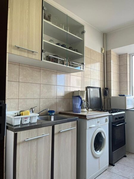 Drumul Taberei, Metrou Raul Doamnei, apartament 2 camere 54 mp, etaj 6/10.